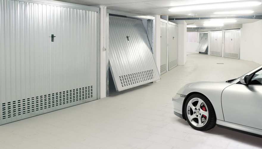 Porte basculanti ballan collezione steel a milano Ballan porte sezionali